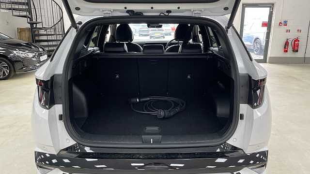 Hyundai TUCSON 1.6T Plug-in Hybrid N Line 5dr Auto White