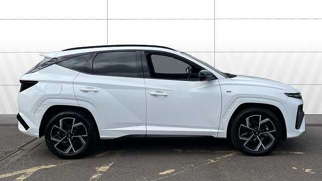 Hyundai TUCSON 1.6T Plug-in Hybrid N Line 5dr Auto White