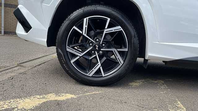 Hyundai TUCSON 1.6T Plug-in Hybrid N Line 5dr Auto White