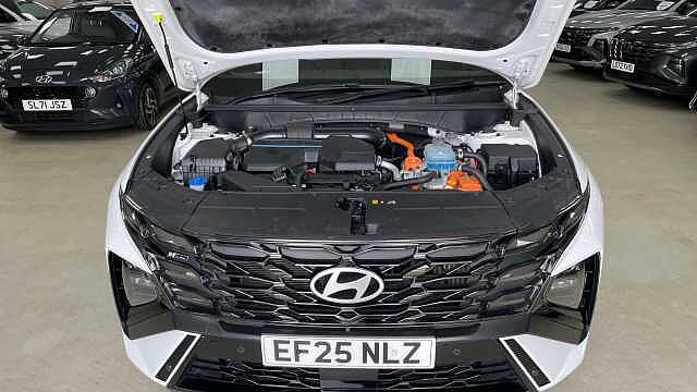 Hyundai TUCSON 1.6T Plug-in Hybrid N Line 5dr Auto White
