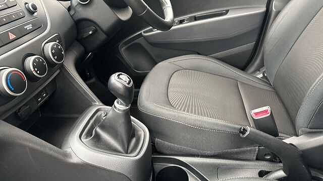 Hyundai i10 1.0 SE 5dr