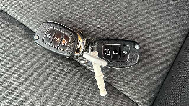 Hyundai TUCSON 1.6 GDi SE Nav 5dr 2WD Petrol Estate Blue
