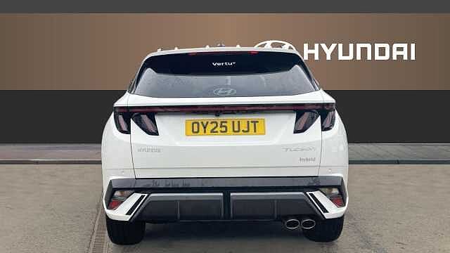 Hyundai TUCSON 1.6T Hybrid N Line 5dr Auto Hybrid Estate White
