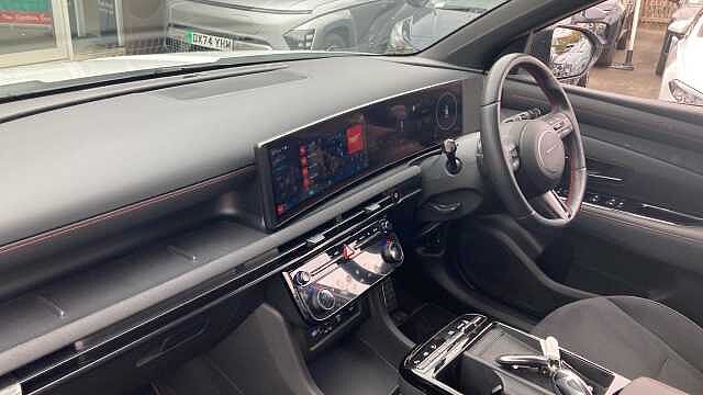 Hyundai TUCSON 1.6T Hybrid N Line 5dr Auto Hybrid Estate White