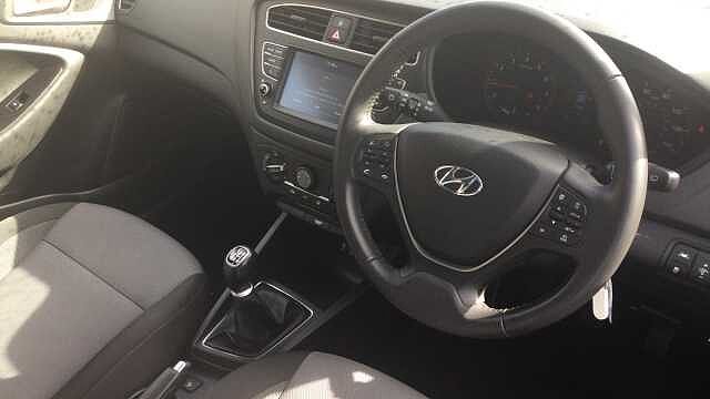 Hyundai I20 1.2 MPi SE 5dr Petrol Hatchback Silver