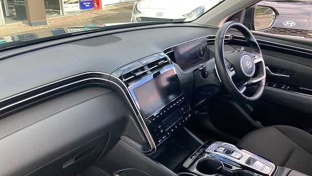 Hyundai TUCSON 1.6 TGDi Hybrid 230 SE Connect 5dr 2WD Auto Hybrid Estate Black