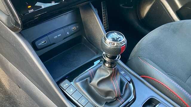 Hyundai TUCSON 1.6 TGDi N Line S 5dr 2WD Petrol Estate White