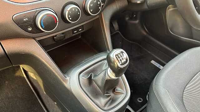 Hyundai i10 1.0 SE 5dr Petrol Hatchback