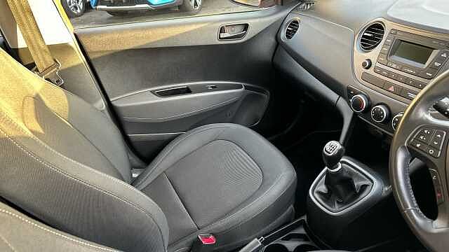 Hyundai i10 1.0 SE 5dr Petrol Hatchback