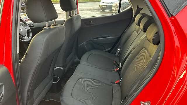 Hyundai i10 1.0 SE 5dr Petrol Hatchback
