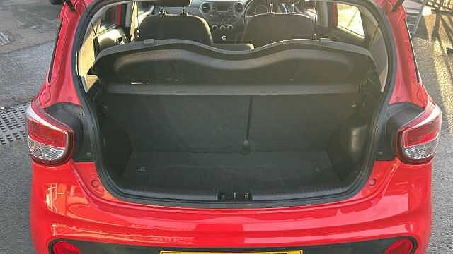 Hyundai i10 1.0 SE 5dr Petrol Hatchback