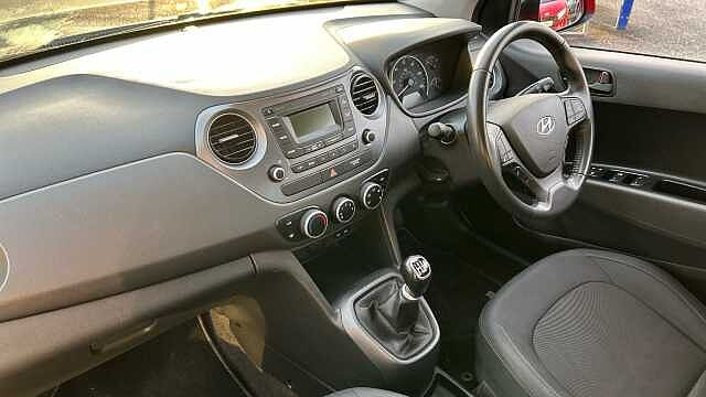 Hyundai i10 1.0 SE 5dr Petrol Hatchback