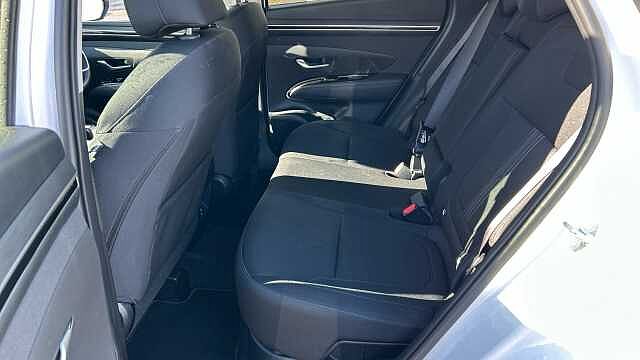 Hyundai TUCSON 1.6 TGDi Hybrid 230 SE Connect 5dr 2WD Auto Hybrid Estate White