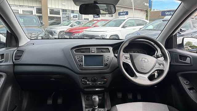 Hyundai i20 1.2 MPi S Connect 5dr Petrol Hatchback