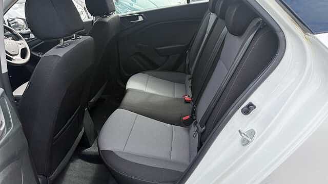 Hyundai i20 1.2 MPi S Connect 5dr Petrol Hatchback