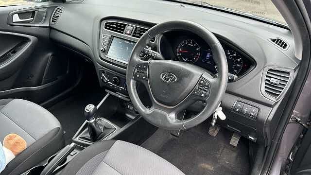Hyundai i20 1.2 MPi Play 5dr Petrol Hatchback