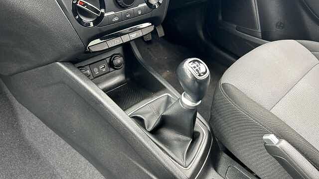 Hyundai i20 1.2 MPi Play 5dr Petrol Hatchback