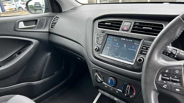 Hyundai i20 1.2 MPi Play 5dr Petrol Hatchback