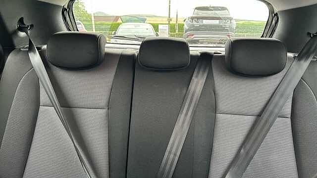 Hyundai i20 1.2 MPi Play 5dr Petrol Hatchback