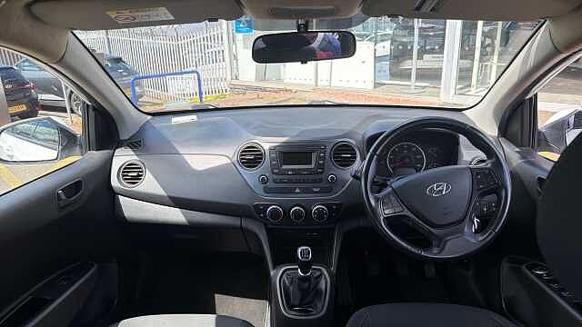 Hyundai i10 1.0 SE 5dr Petrol Hatchback
