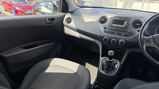 Hyundai i10 1.0 SE 5dr Petrol Hatchback
