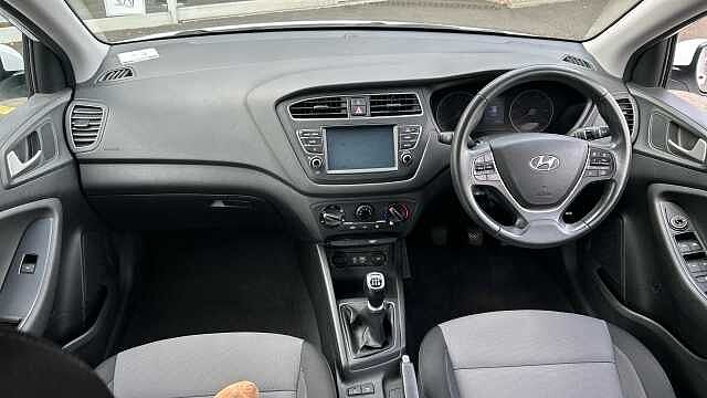 Hyundai i20 1.2 MPi SE 5dr Petrol Hatchback
