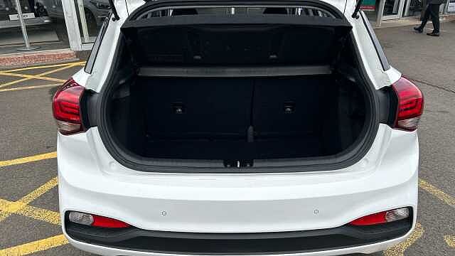 Hyundai i20 1.2 MPi SE 5dr Petrol Hatchback