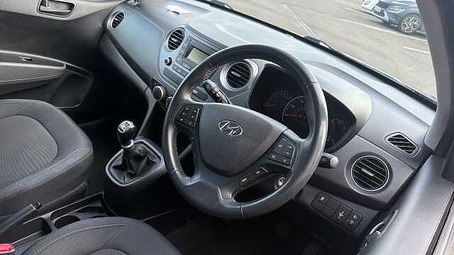 Hyundai i10 1.2 SE 5dr Petrol Hatchback