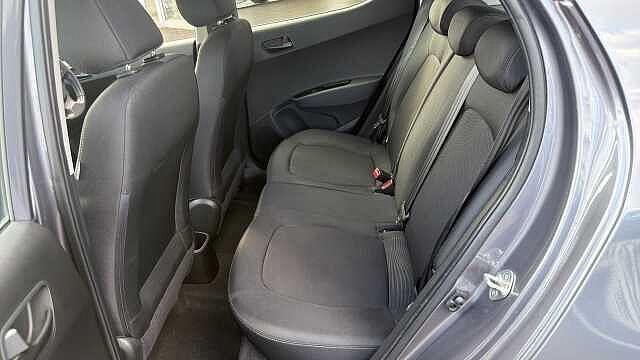 Hyundai i10 1.2 SE 5dr Petrol Hatchback