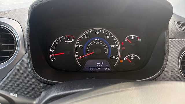 Hyundai i10 1.2 SE 5dr Petrol Hatchback