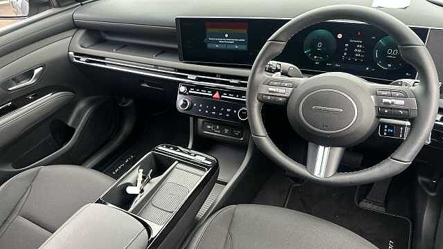 Hyundai TUCSON 1.6T 239 Hybrid Black Line 5dr Auto Hybrid Estate Shimmering Silver - Metallic