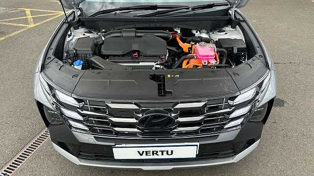 Hyundai TUCSON 1.6T 239 Hybrid Black Line 5dr Auto Hybrid Estate Shimmering Silver - Metallic