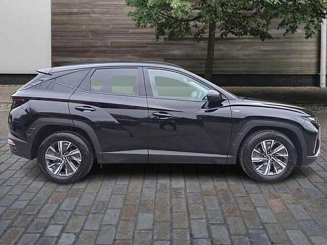 Hyundai TUCSON SE CONNECT TGDI MHEV SA Black