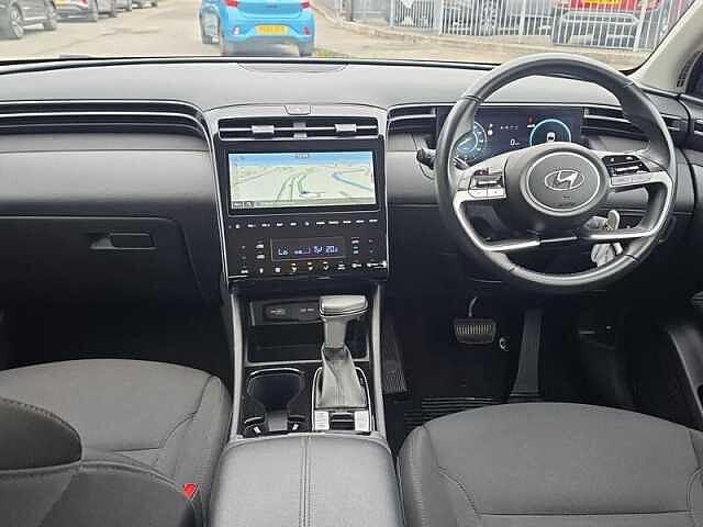 Hyundai TUCSON SE CONNECT TGDI MHEV SA Black