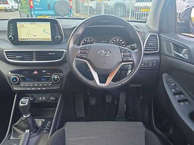 Hyundai TUCSON SE NAV 1.6 PETROL TURBO 177PS MANUAL Black
