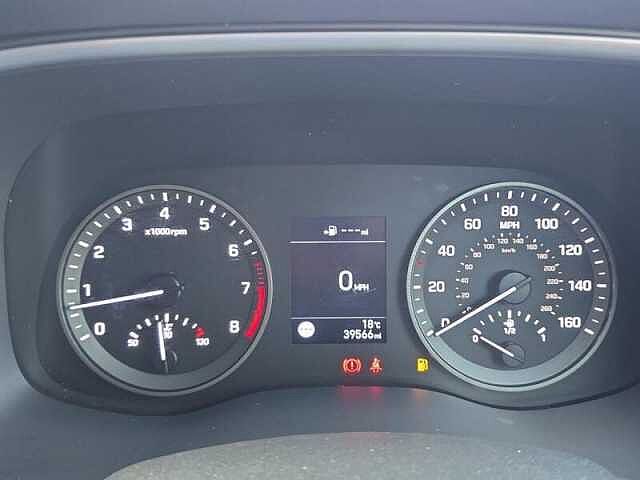 Hyundai TUCSON SE NAV 1.6 PETROL TURBO 177PS MANUAL Black