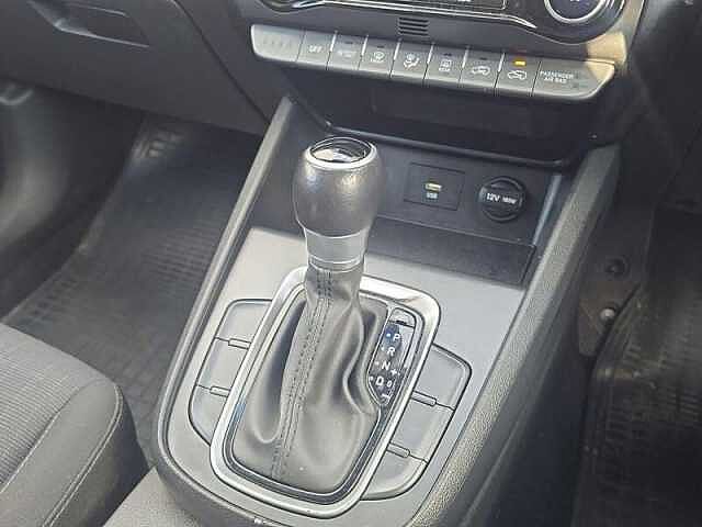 Hyundai KONA Se Connect Gdi Hev S-A Black