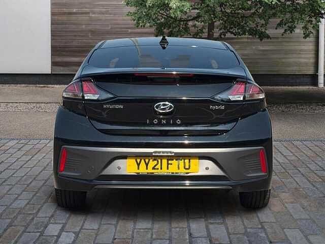 Hyundai IONIQ 1.6 h-GDi Premium SE Hatchback 5dr Petrol Hybrid DCT Euro 6 (s/s) (141 ps)
