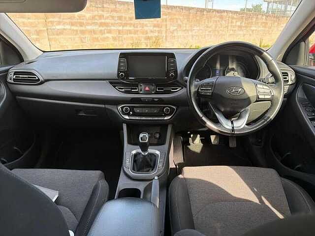 Hyundai i30 1.0 T-GDi MHEV SE Connect Hatchback 5dr Petrol Hybrid Manual Euro 6 (s/s) (120 p