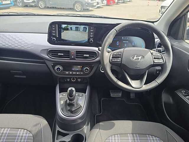 Hyundai I10 1.2 Premium Hatchback 5dr Petrol Auto Euro 6 (s/s) (79 ps) Phantom Black