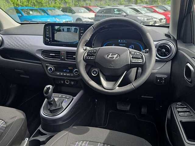 Hyundai I10 1.2 Premium Hatchback 5dr Petrol Auto Euro 6 (s/s) (79 ps) Phantom Black