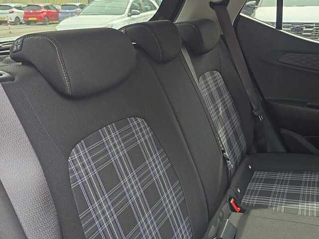 Hyundai I10 1.2 Premium Hatchback 5dr Petrol Auto Euro 6 (s/s) (79 ps) Phantom Black