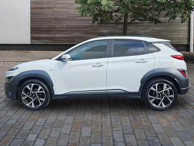 Hyundai KONA 1.0 T-GDi MHEV Premium Hybrid 120 ps White
