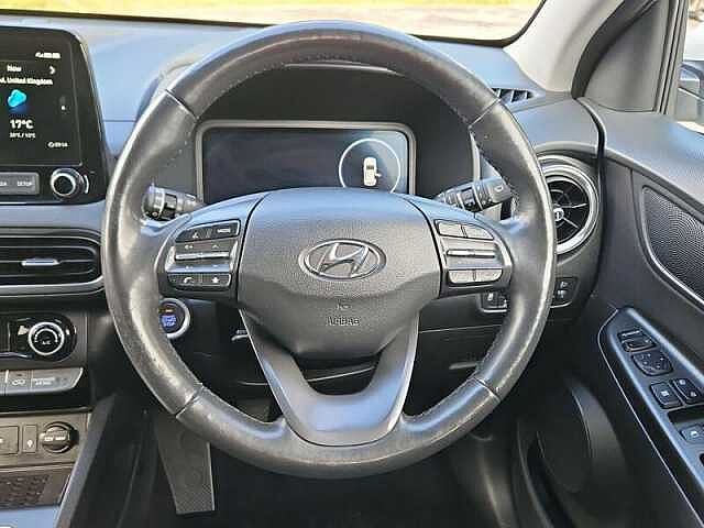 Hyundai KONA 1.0 T-GDi MHEV Premium Hybrid 120 ps White