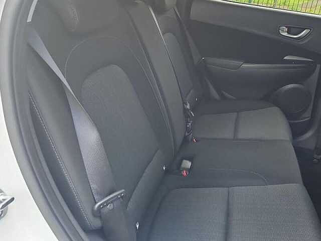 Hyundai KONA 1.0 T-GDi MHEV Premium Hybrid 120 ps White