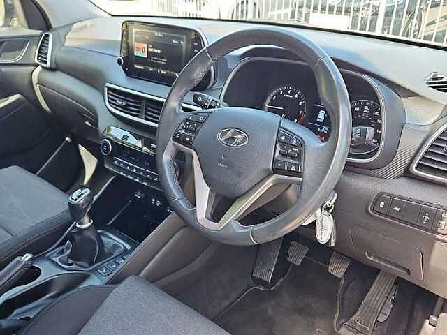 Hyundai TUCSON 1.6 GDi SE Nav SUV 5dr Petrol Manual Euro 6 (s/s) (132 ps)