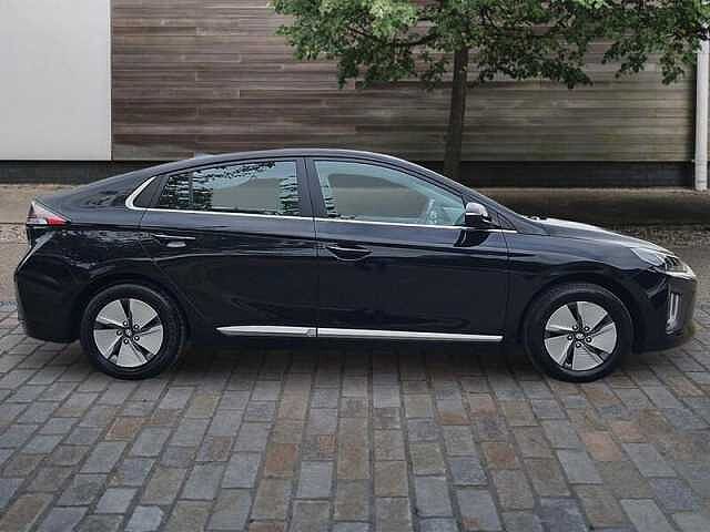 Hyundai IONIQ 1.6 h-GDi Premium Hatchback 5dr Petrol Hybrid DCT Euro 6 (s/s) (141 ps)