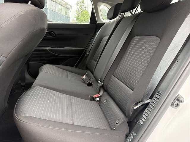 Hyundai I20 1.0 T-GDi MHEV SE Connect Hatchback 5dr Petrol Hybrid Manual Euro 6 (s/s) (100 p White
