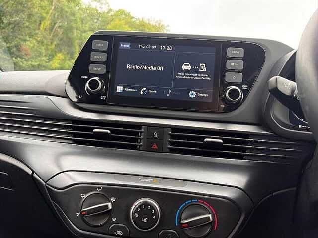 Hyundai I20 1.0 T-GDi MHEV SE Connect Hatchback 5dr Petrol Hybrid Manual Euro 6 (s/s) (100 p White