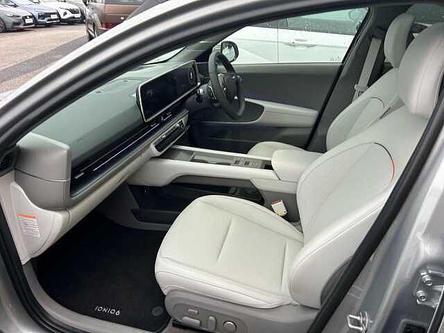 Hyundai IONIQ 6 77.4kWh Ultimate Auto 4dr Gold